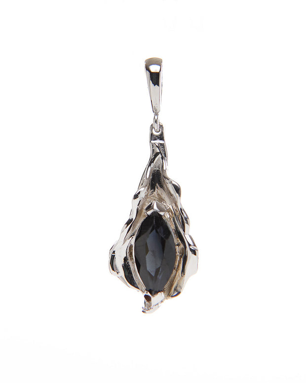 14kt white gold charm, designed as a leaf. Marquis cut, black tourmaline (1.01 cts.).